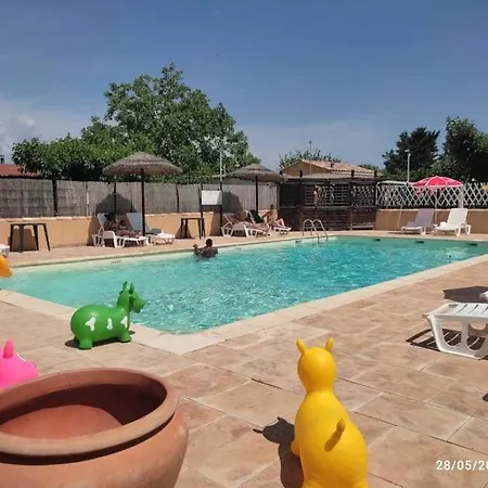 3 Etoiles - Piscine - Eebic0